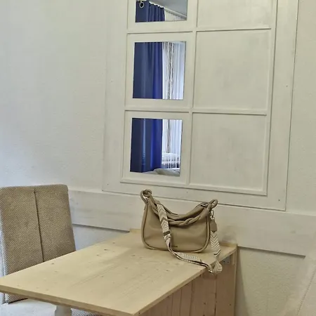 Im Zentrum Von Villingen-schwarzwald, Nahe Bahn-bus * Villingen-Schwenningen